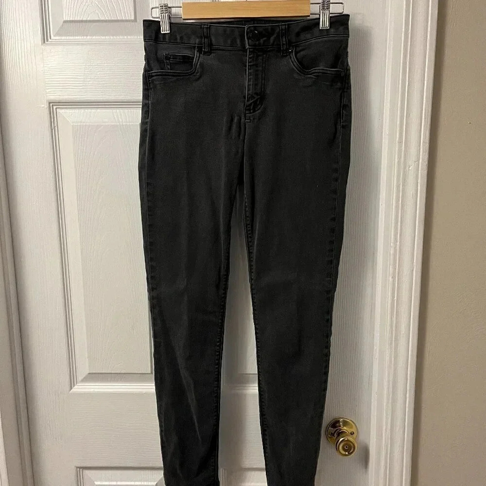 Women’s Two by Vince Camuto Pants Size 28/6